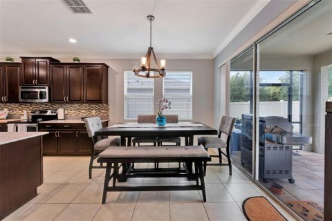 House in Winter Park, Florida 5 bedrooms, 292.83 sq.m. № 1718528 - photo 8