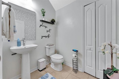 House in Winter Park, Florida 5 bedrooms, 292.83 sq.m. № 1718528 - photo 26