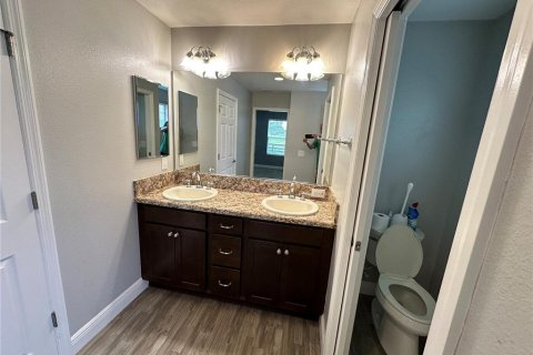 Casa en alquiler en The Villages, Florida, 3 dormitorios, 149.94 m2 № 1915514 - foto 17