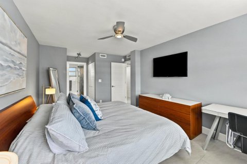 Condo in Pompano Beach, Florida, 2 bedrooms  № 2376355 - photo 21