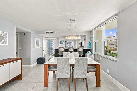 Condo in Pompano Beach, Florida, 2 bedrooms  № 2376355 - photo 11