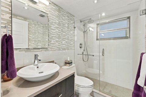 Condo in Pompano Beach, Florida, 2 bedrooms  № 2376355 - photo 30