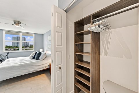 Condo in Pompano Beach, Florida, 2 bedrooms  № 2376355 - photo 23