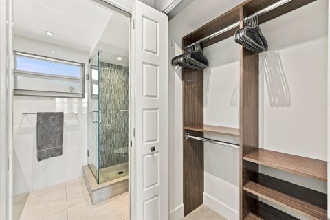 Condo in Pompano Beach, Florida, 2 bedrooms  № 2376355 - photo 24