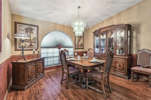 House in Valrico, Florida 4 bedrooms, 295.43 sq.m. № 1649942 - photo 8