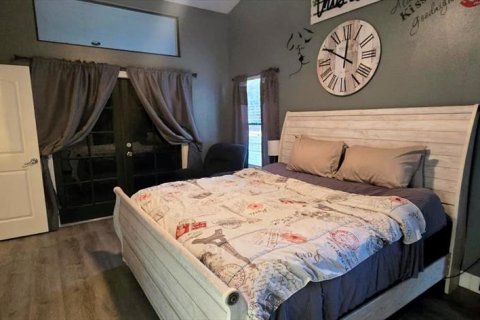 Villa ou maison à vendre à Altamonte Springs, Floride: 4 chambres, 194.44 m2 № 1912670 - photo 15