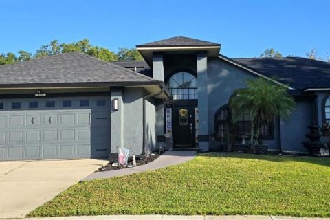 Villa ou maison à vendre à Altamonte Springs, Floride: 4 chambres, 194.44 m2 № 1912670 - photo 1