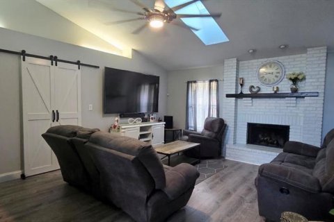 Villa ou maison à vendre à Altamonte Springs, Floride: 4 chambres, 194.44 m2 № 1912670 - photo 11