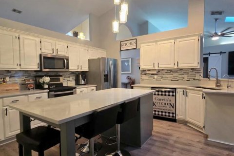 Villa ou maison à vendre à Altamonte Springs, Floride: 4 chambres, 194.44 m2 № 1912670 - photo 8