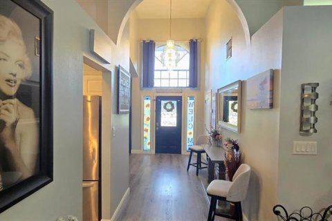 Villa ou maison à vendre à Altamonte Springs, Floride: 4 chambres, 194.44 m2 № 1912670 - photo 5