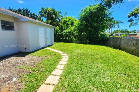 Снять в аренду виллу или дом в Катлер-Бей, Флорида 3 спальни, 117.06м2, № 1939074 - фото 24