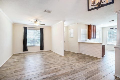 House in Lutz, Florida 3 bedrooms, 142.7 sq.m. № 1823047 - photo 7