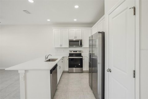 Touwnhouse à louer à Riverview, Floride: 3 chambres, 155.61 m2 № 2430465 - photo 11