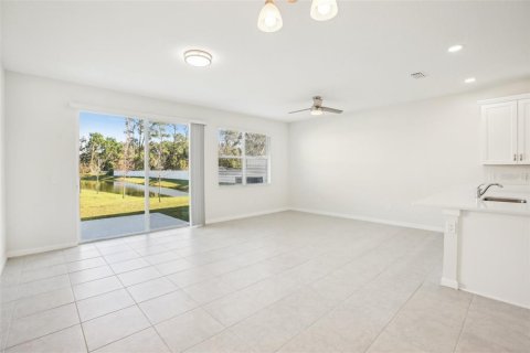 Touwnhouse à louer à Riverview, Floride: 3 chambres, 155.61 m2 № 2430465 - photo 8