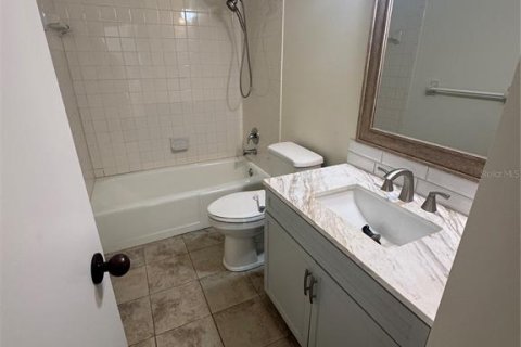 Купить виллу или дом в Брейдентон, Флорида 3 комнаты, 180.79м2, № 2226000 - фото 24