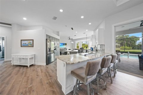 House in Sarasota, Florida 3 bedrooms, 243.78 sq.m. № 1680354 - photo 6
