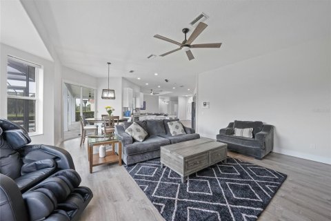 House in Sarasota, Florida 3 bedrooms, 243.78 sq.m. № 1680354 - photo 15