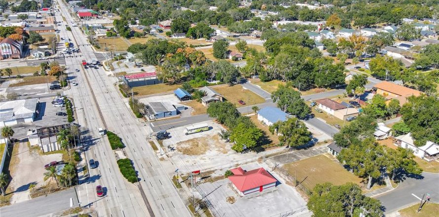 Terreno en Lakeland, Florida № 2147696
