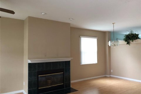 Casa en alquiler en Orlando, Florida, 4 dormitorios, 183.2 m2 № 1910569 - foto 10