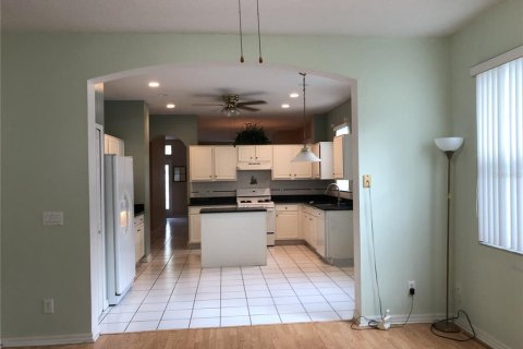 Casa en alquiler en Orlando, Florida, 4 dormitorios, 183.2 m2 № 1910569 - foto 20