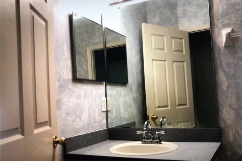 Casa en alquiler en Orlando, Florida, 4 dormitorios, 183.2 m2 № 1910569 - foto 17
