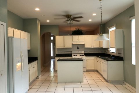 Casa en alquiler en Orlando, Florida, 4 dormitorios, 183.2 m2 № 1910569 - foto 4