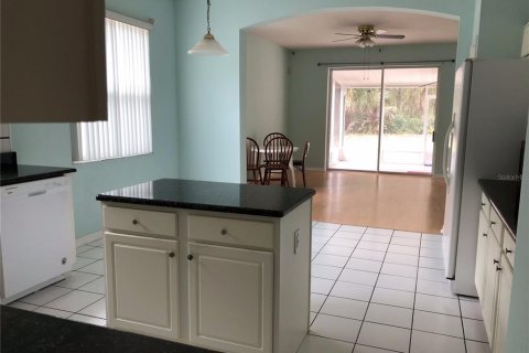 Casa en alquiler en Orlando, Florida, 4 dormitorios, 183.2 m2 № 1910569 - foto 22