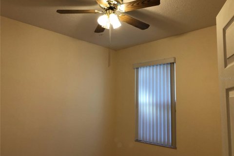 Casa en alquiler en Orlando, Florida, 4 dormitorios, 183.2 m2 № 1910569 - foto 13