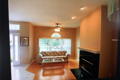Casa en alquiler en Orlando, Florida, 4 dormitorios, 183.2 m2 № 1910569 - foto 27