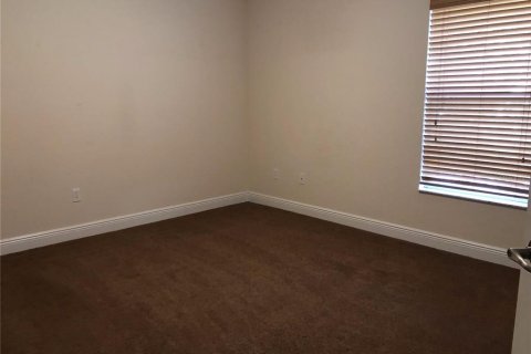Casa en alquiler en Orlando, Florida, 4 dormitorios, 183.2 m2 № 1910569 - foto 12
