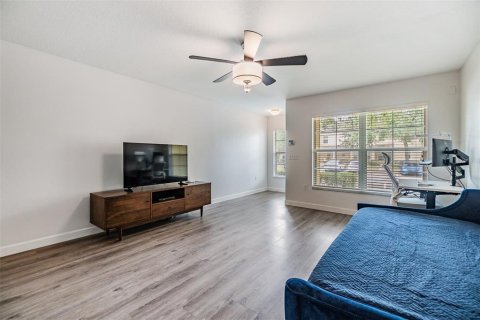Townhouse in Riverview, Florida 2 bedrooms, 142.33 sq.m. № 1630869 - photo 5