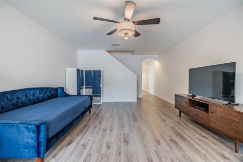 Townhouse in Riverview, Florida 2 bedrooms, 142.33 sq.m. № 1630869 - photo 3