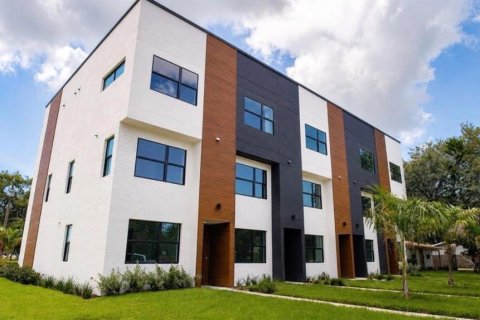 Touwnhouse à Saint Petersburg, Floride 3 chambres, 190.73 m2 № 2321773