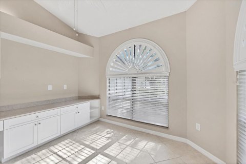 House in Sarasota, Florida 2 bedrooms, 205.04 sq.m. № 1721344 - photo 13