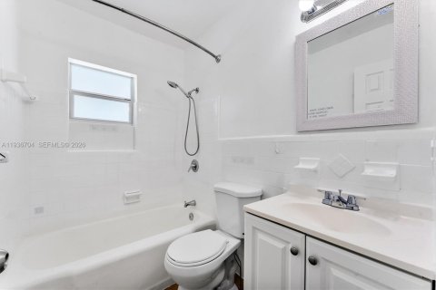 Villa ou maison à louer à Fort Lauderdale, Floride: 3 chambres, 133.97 m2 № 1995486 - photo 21