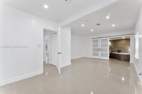 Villa ou maison à louer à Fort Lauderdale, Floride: 3 chambres, 133.97 m2 № 1995486 - photo 23