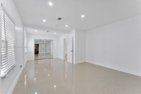 Villa ou maison à louer à Fort Lauderdale, Floride: 3 chambres, 133.97 m2 № 1995486 - photo 25