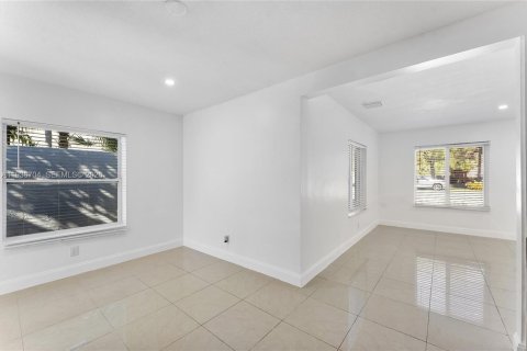 Villa ou maison à louer à Fort Lauderdale, Floride: 3 chambres, 133.97 m2 № 1995486 - photo 13