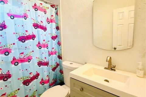 Villa ou maison à vendre à Hialeah, Floride: 3 chambres, 89 m2 № 1998195 - photo 13