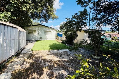 Villa ou maison à vendre à Hialeah, Floride: 3 chambres, 89 m2 № 1998195 - photo 20