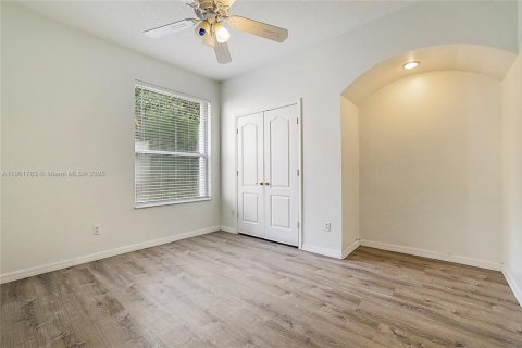 Villa ou maison à vendre à Port St. Lucie, Floride: 3 chambres, 153.85 m2 № 1955878 - photo 19