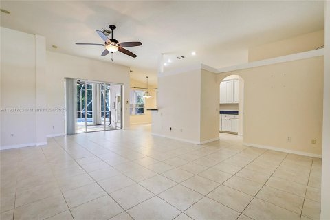 Villa ou maison à vendre à Port St. Lucie, Floride: 3 chambres, 153.85 m2 № 1955878 - photo 6