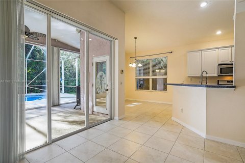 Villa ou maison à vendre à Port St. Lucie, Floride: 3 chambres, 153.85 m2 № 1955878 - photo 8