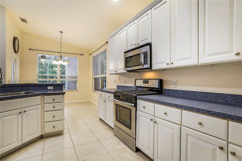 Villa ou maison à vendre à Port St. Lucie, Floride: 3 chambres, 153.85 m2 № 1955878 - photo 11