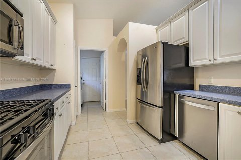 Villa ou maison à vendre à Port St. Lucie, Floride: 3 chambres, 153.85 m2 № 1955878 - photo 12