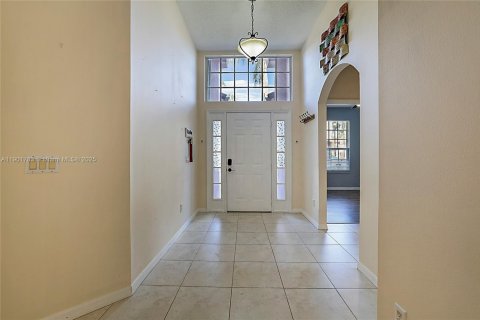 Villa ou maison à vendre à Port St. Lucie, Floride: 3 chambres, 153.85 m2 № 1955878 - photo 3