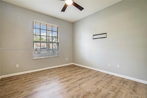 Villa ou maison à vendre à Port St. Lucie, Floride: 3 chambres, 153.85 m2 № 1955878 - photo 21