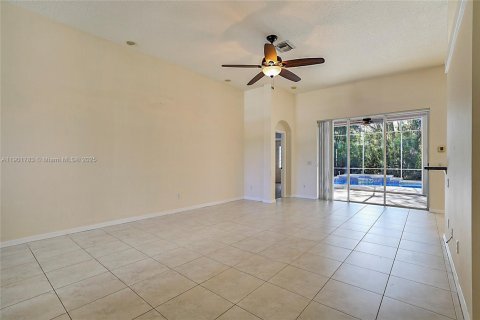 Villa ou maison à vendre à Port St. Lucie, Floride: 3 chambres, 153.85 m2 № 1955878 - photo 7