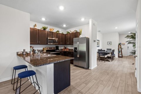 Villa ou maison à louer à Newberry, Floride: 3 chambres, 134.62 m2 № 2413980 - photo 4