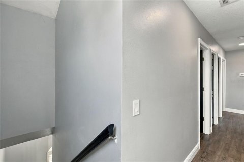 House in Tampa, Florida 4 bedrooms, 175.21 sq.m. № 2394399 - photo 25